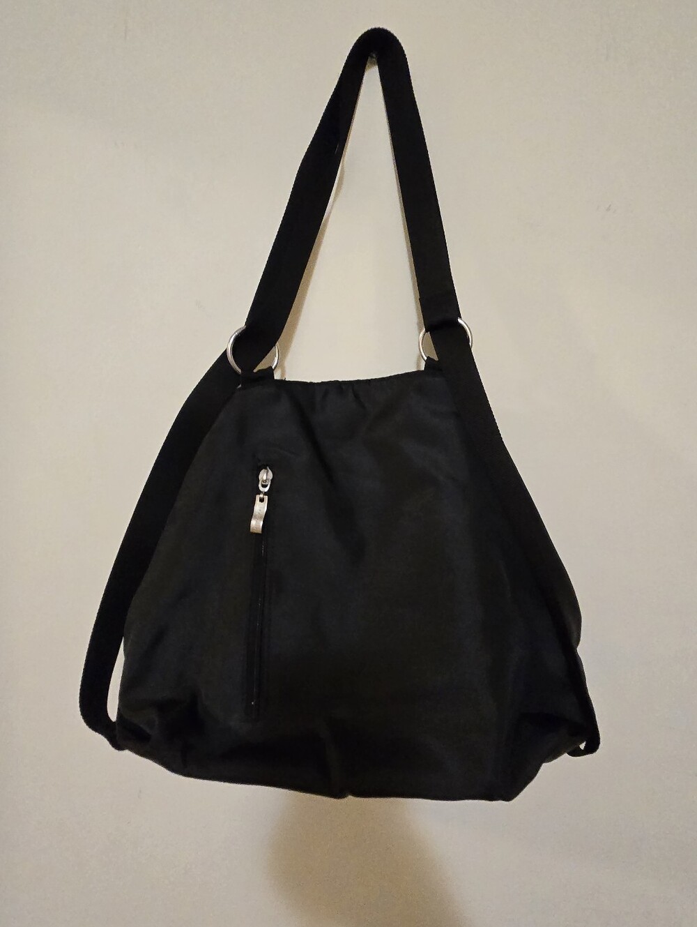 Black Baggallini Backpack Bag with Silver Turn-Lock Closure - Picture 2 of 12